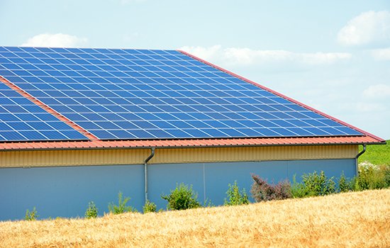 centrale photovoltaïque en toiture en campagne