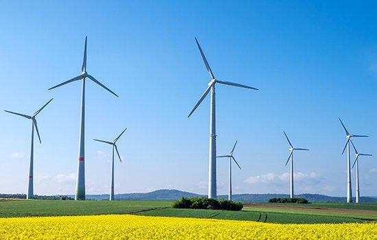 parc éolien en campagne